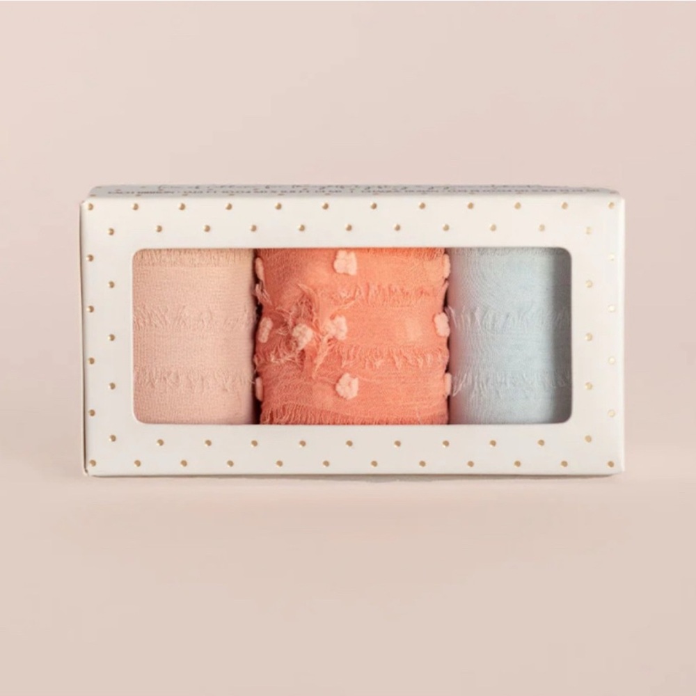 NWT Hand-Frayed Ribbon | OLF Studio x
WINTER 2024 Jilly Box